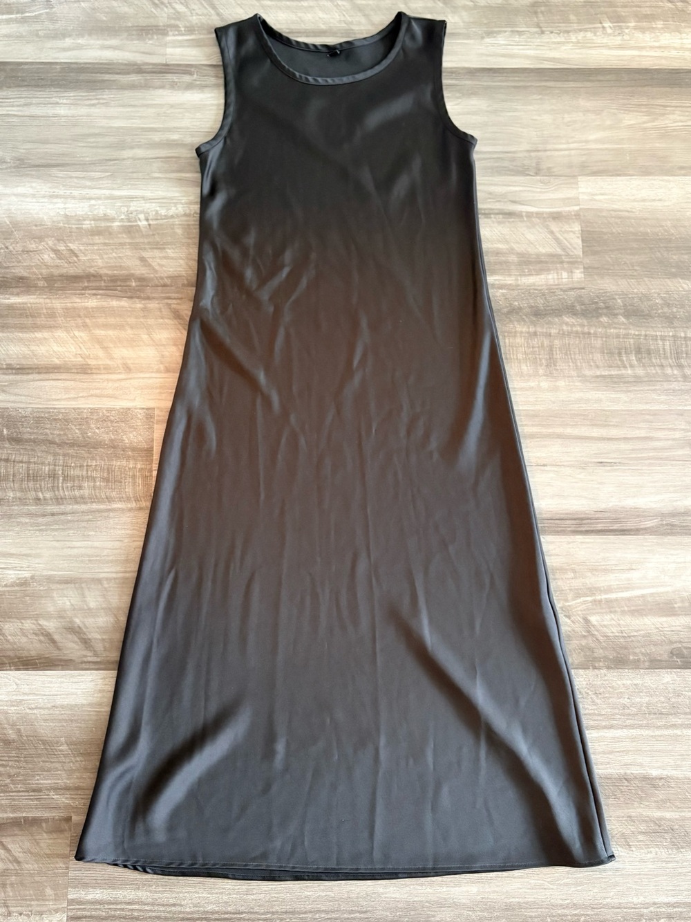 UNIQLO - Black Sleeveless Maxi Satin Dress - M